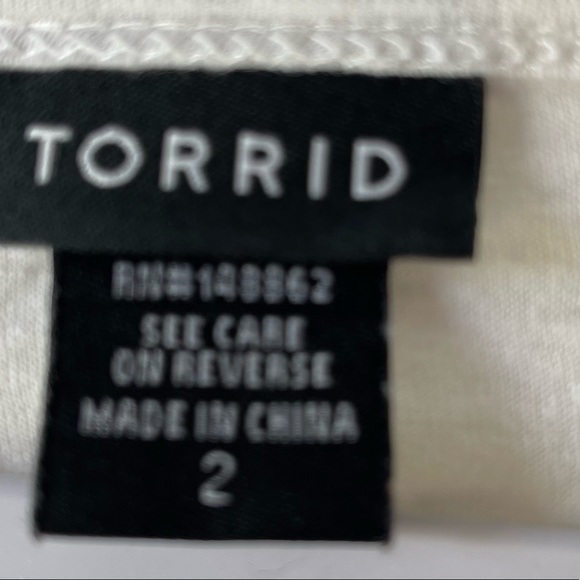 Torrid Heart Breaker T-Shirt - Picture 4 of 4